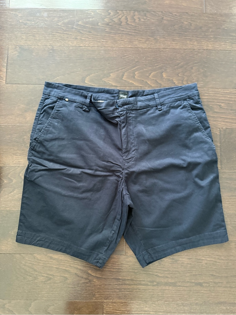 Hugo Boss Slice Slim-Fit Regular Rise Casual Shorts Mens 38R Navy Blue Stretch
